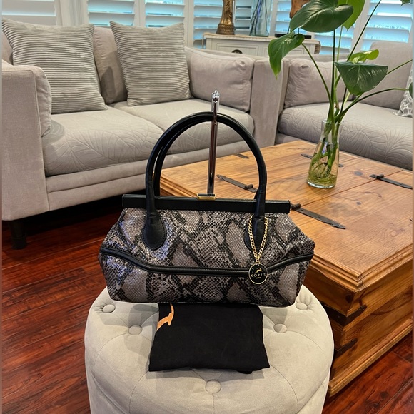 Koret Luxe Handbags - Vintage Koret Luxe Snakeskin Print Leather Handbag Excellent Condition